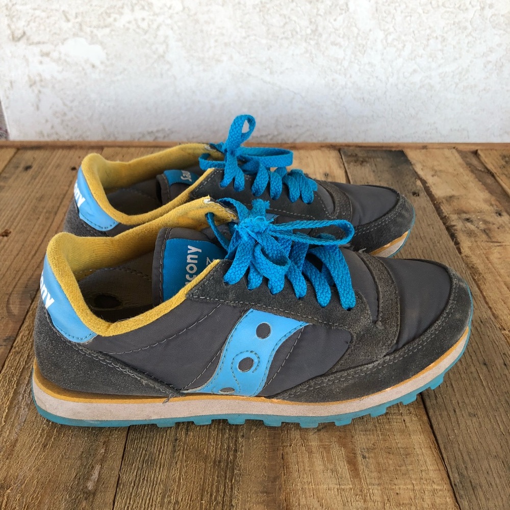 Women’s saucony jazz size 6.5